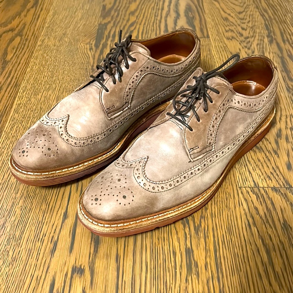 Allen Edmonds Shannon size 9 B